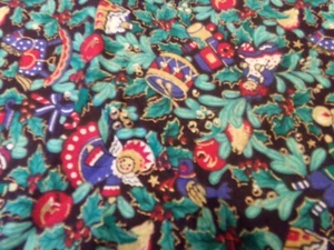 3/4 YDX 44" VINTAGE CHRISTAMS TOYS METALLIC ACCENTS NEW COTTON #6940 - Picture 1 of 2