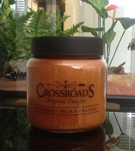 CrossRoads 16oz Jar Candle - Buttered Pecan Praline - Burns Hours 80-100 - Bild 1 von 1