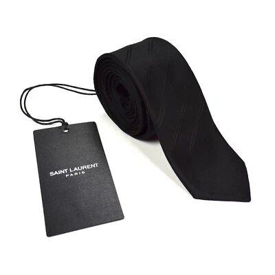 NUEVO CON ETIQUETAS $250 Saint Laurent Paris Corbata Ajustada Negra 100% Seda Tonal Rayas AUTÉNTICA Foto 1 de 4
