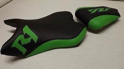 YAMAHA 07/08 BLACK C.FIBER/GREEN CUSTOM FRONT & REAR SEAT COVERS YZF R1 - Image 1 of 4