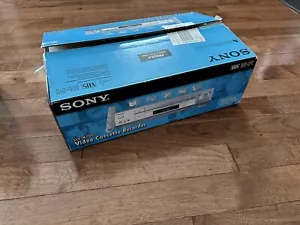 NEW Sony VHS VCR SLV-N700 Hi-Fi Video Cassette Recorder Player - Picture 1 of 3