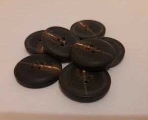 20 Vintage Rustic Wooden Look Buttons Sewing Clothing 23mm Dark Brown *SALE* New - Picture 1 of 2