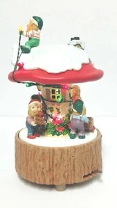 Vintage 1992 Enesco Weihnachten Spieluhr Winter Wonderland Elfe Pilz Lichter  - Bild 1 von 7