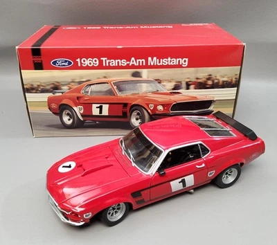 Trans-Am Boss 302 Mustang 1969 rojo escala 1:18 diecast por Welly Driver #1 Foto 1 de 4