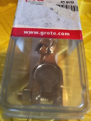 GROTE 82-9124 - 5/16" latão, positivo, terminal marítimo - Imagem 1 de 2