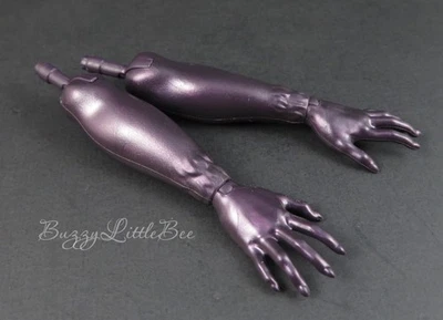 Muñeca Monster High G3 Catty Noir Fabooolous Friends Par de brazos de repuesto Manos Foto 1 de 4