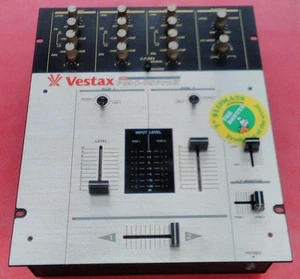 Vestax PMC-05 PRO 2 II DJ Turntable Mixer Professional Mixing Controller - Picture 1 of 13