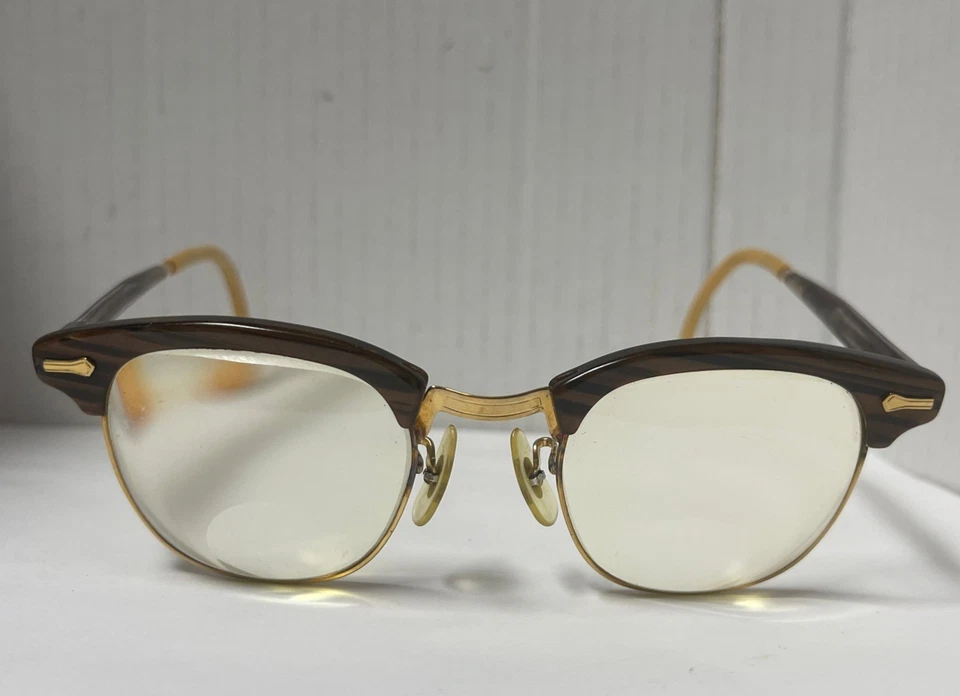 复古条纹棕色猫眼 Shuron Artcraft 眼镜框仅金色 6 1/4 — 第 1/4 张图片