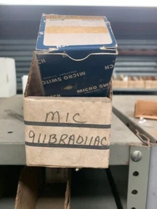 911BRA011AC MICRO SWITCH - Picture 1 of 1