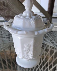 Milk Glass Harvest Grape Lace Edge with Lid Candy Dish Footed Westmoreland - Picture 1 of 8