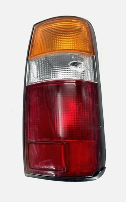 MAZDA B2500 1998-2001 LUCES DE SEÑALIZACIÓN TRASERAS IZQUIERDA LÁMPARA LH Foto 1 de 4
