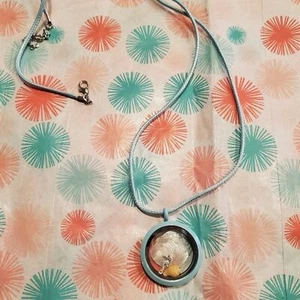 Seahorse Floating Locket W/ Charms - Picture 1 of 2