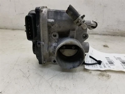 06-18 TOYOTA YARIS 4 CILINDROS 1.5L MOTOR ACELERADOR CARROCERÍA MONTAJE 2203021030 Foto 1 de 4