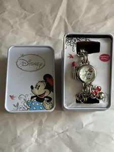Disney Minnie Mouse Charm Bracciale Cuore Orologio Ha Bisogno di Batteria Vedi Foto. - Foto 1 di 6
