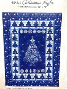 Bayou Patch Designs BP 510 NOCHE DE NAVIDAD 52"" x 70"" árboles copos de nieve Navidad - Imagen 1 de 2