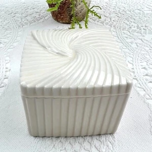 Avon Mini Trinket Box w Lid Cream Fluted Ribbed Sides 2.5" Square - Picture 1 of 8