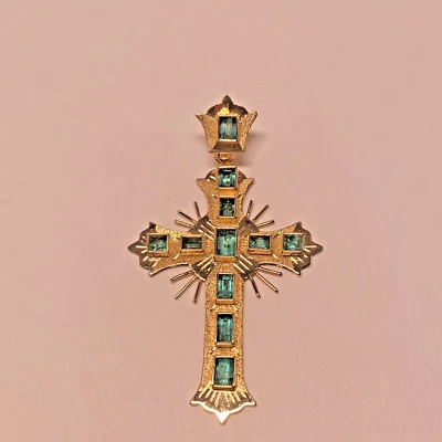 18K Yellow Gold Cross Pendant With Columbian Emeralds, 1.5 Carats, 4.1 Grams - Image 1 of 4