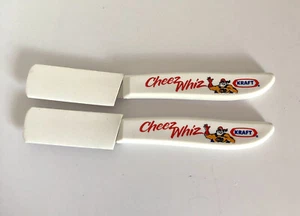 Juego de 2 cuchillos esparcidores de queso Kraft CHEEZ WHIZ promoción publicitaria de 6"" de colección - Imagen 1 de 9