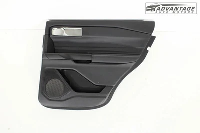 Ford Explorer XLT 2020 cubierta de moldura de panel de puerta lateral trasera derecha vinilo de ébano OEM Foto 1 de 4