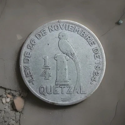 Guatemala 1926 1/4 Quetzal Silver Coin ➕️ F ➕️ 🇬🇹 ✅️  - Image 1 of 2