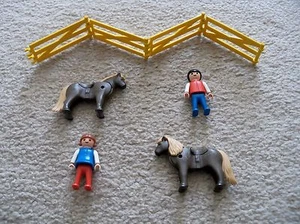 Playmobil - Lotto di 2 cavalli vintage 2 personaggi e scherma - Foto 1 di 2