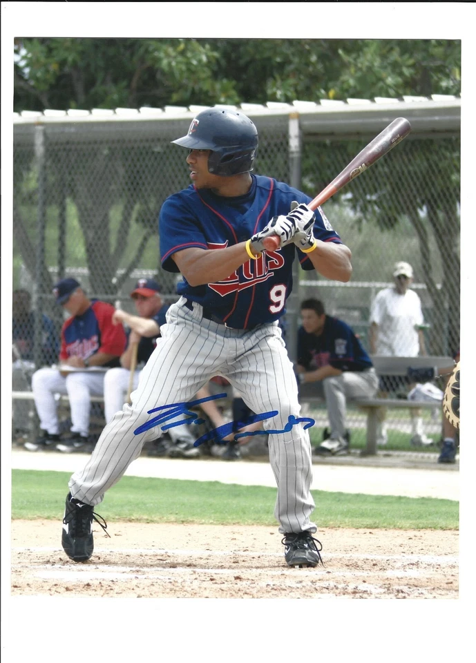 Foto firmada con autógrafo de Ben Revere de 8 x 10 pulgadas POSA DE GEMELOS 2 Foto 1 de 1