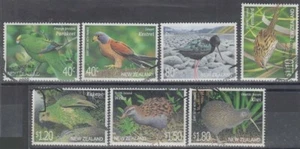 NEW ZEALAND USED SET (x7) 2000 THREATENED BIRDS (ID:NZS1653U) - Picture 1 of 1
