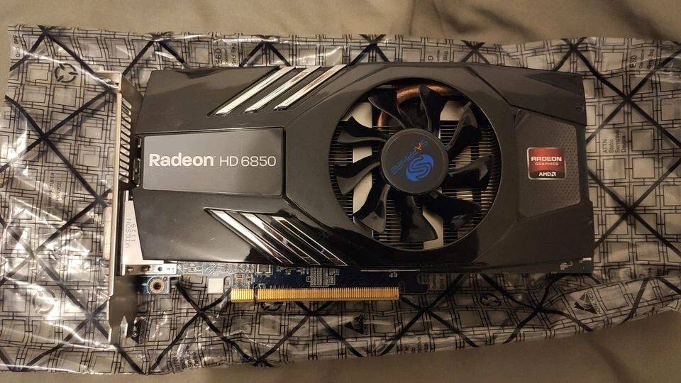 Sapphire AMD Radeon HD 6850 GPU - Image 1 of 3