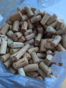 Lot of 300 used wine corks - Picture 1 of 3