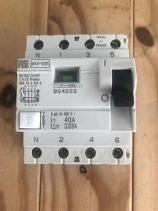 RS 40A 30MA 4 POLOS RCD 843-295 BS4293RS 40A 30MA 4 POLOS RCD 843-295 BS4293 - Imagen 1 de 3