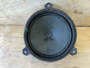 Altavoz puerta trasera derecha/izquierda Toyota Highlander 2012-2019 OEM 86160-0C140 - Imagen 1 de 5