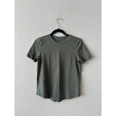 Camiseta Lululemon a Rayas Verde Oliva Cuello Redondo Manga Corta Informal Top Para Mujer Foto 1 de 2