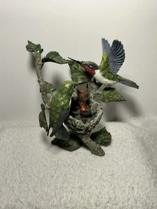 Estatuilla de resina Danbury Mint MBI colibríes en nido con bebés llegadas de primavera - Imagen 1 de 22