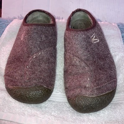 Keen Mule Maroon Wool Felt Clogs Shoes Slippers • Womens Size 6.5 - Image 1 of 4
