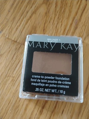Base en crema a polvo Mary Kay Endless Performance bronce 1 DESCONTINUADA. Foto 1 de 2