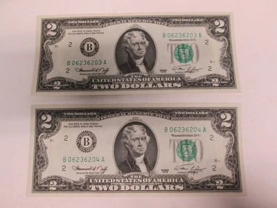 TWO US 1976 US $2 FEDERAL RESERVE NOTES- UNC & CONSECUTIVE - Image 1 of 2