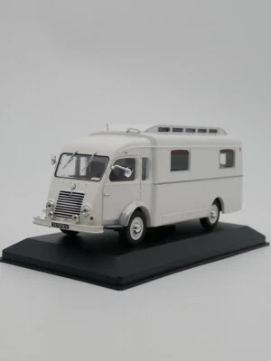 Ixo 1:43 Hachette Notin Renault 1000 KG 1951 Camper Van Diecast Model - Image 1 of 4