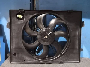 Hyundai Tucson 2005-2009 Radiator Cooling Fan (B20304) - Picture 1 of 3