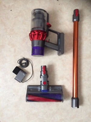 Dyson V10 Absolute ORIGINAL Vacuum Cleaner - Image 1 of 4