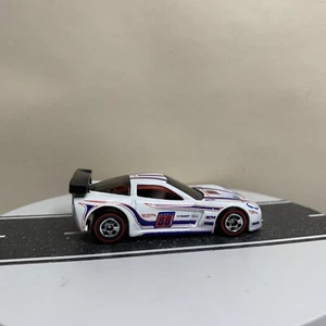 2015 Hot Wheels Redline Series 17/18 Chevy Corvette C6R White/Blue/Red 1:64 NM - Picture 1 of 18