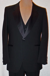 ADOLFO MENS BLACK 3 PIECE PURE WOOL TUXEDO SUIT SIZE 40R 36" to 39" WAIST MINT - Picture 1 of 2