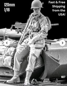 1/16 120mm WW2 US Airborne Trooper Leaning On Tank Resin Figure Model Kit 1627 - Picture 1 of 4