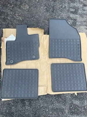 Подлинный напольный коврик передний и задний для Ford Taurus 2010-2019 DG1Z5413300DA OE НОВЫЙ C201 - Изображение 1 из 4