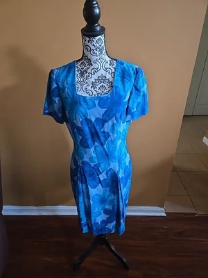 Classy Aquarium Blue Stunner  - Image 1 of 4