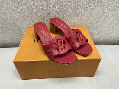 Louis Vuitton LV Isola Mule en rojo para mujer EE. UU. 7 *Usado* Foto 1 de 4