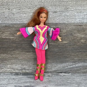 Vintage 1970 Mattel Rock Flower lila Puppe 6,5 Zoll mit Kleid biegsam (Spuren) - Bild 1 von 9