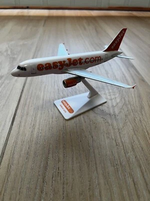 Easyjet Airbus A319 Scala 1:200 Modellino da Collezione A319 G-EZIZ - Immagine 1 di 4