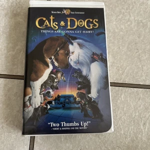 Cats & Dogs VHS 2001 Things are Gonna Get Hairy! - Picture 1 of 4