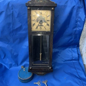Antique Gilbert Hollywood Wall Clock.  As Found. 1920’s 2 Keys - Picture 1 of 8