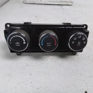 2014-2018 Jeep Wrangler Manual AC Heater Climate Control OEM 14 15 16 17 18 - Picture 1 of 3